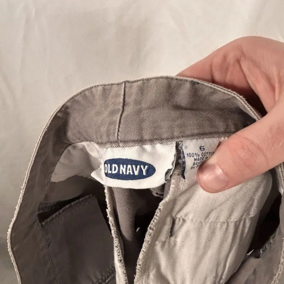 Old Navy Shorts Women's 6 Grey Button Zip 100% Cotton Mid Rise Rear Pockets - Picture 8 of 8